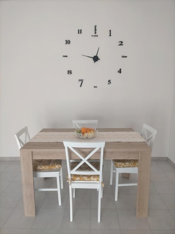 Holiday House Chiara Сант-Антиоко Экстерьер фото